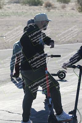 media/Jan-15-2026-Racers Edge (Thu) [[dfebeb70ab]]/1-Around the Pits-Track Walk/